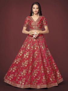 Conjunto de Lehenga Bordado Floral Borgoña, Traje de Boda, Blusa Anarkali, Dupatta de Tela, Vestido de Novia para Festivales, Rivaayat House, En Stock - Product Image 4