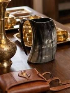 Mug en corne de buffle et de bœuf fait main, écologique, avec sculpture de loup, pour bière, vin et hydromel, inspiré des Vikings, de Valhalla et de la Maison Stark (Game of Thrones) - Product Image 3