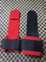 Poignées de gymnastique respirantes en néoprène et cuir sur mesure pour la musculation - Protection des paumes, taille et couleur personnalisables