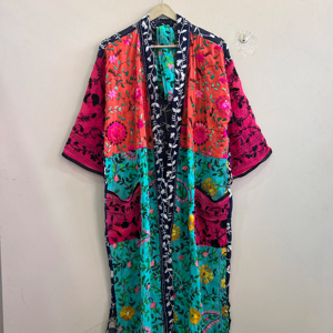Robe kimono en viscose georgette colorée assortie pour femmes, veste longue brodée à la main style Phulkari - Product Image 1
