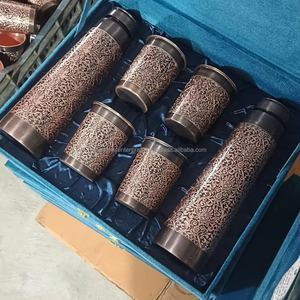 Bouteille en cuivre avec tasse Cuisine et verres de table Bouteilles d'eau en cuivre pur disponibles chez Abordable metal - Product Image 2