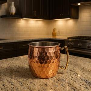 Mug en cuivre martelé de luxe, fait main, pour Moscow Mule, avec poignée en laiton, pour cocktails, provenant d'un fournisseur indien. - Product Image 5