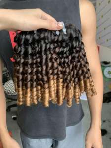 Paquets en vrac du vendeur de cheveux humains vietnamiens Remy couleur frisée de printemps avec fermeture - Product Image 2