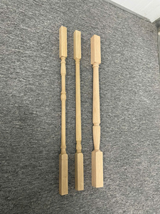 Balustrades de terrasse en bois traditionnelles avec balustres verticaux, système de balustrade extérieur résistant à l'eau - Product Image 2