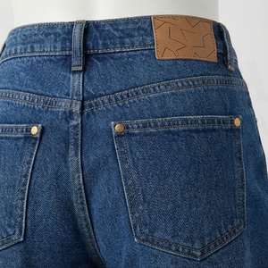 Shorts en jean pour femmes à la mode, longueur courte régulière avec deux poches latérales personnalisées, style décontracté tendance pour l'été - Product Image 5