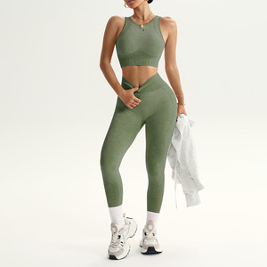 Ensemble de sport 3 pièces grande taille avec logo personnalisé et strass pour femme : Leggings push-up, soutien-gorge sexy et tenue de yoga sans couture pour fitness et entraînement - Product Image 1