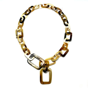 สร้อยคอจี้รูปทรงผีเสื้อทำจากเขาสัตว์ธรรมชาติ ตกแต่งด้วยมือ ดีไซน์คลาสสิก เหมาะสำหรับงานปาร์ตี้ - Product Image 2