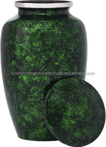 Urnas Funerarias Decorativas de Latón Hechas a Mano para Hombres y Mujeres - Product Image 4