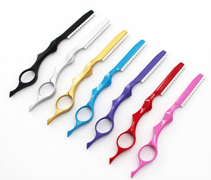 Tijeras de Entresacar IKZARSA Azules con Hoja de Acero al Carbono, 29 Dientes, Diseño de Mango Largo para Diestros, para Barberos y Uso en Salones - Product Image 6