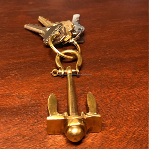 Llavero de Ancla de Latón de Primera Calidad, Estilo Vintage Náutico, Decorativo y Ligero para Hombre - Product Image 1