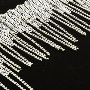 Nouveau T-shirt décontracté pour femme de bonne qualité avec strass, logo personnalisé, tissu respirant, couleurs et tailles personnalisables, prix abordable - Product Image 4