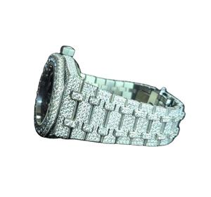 Reloj de Lujo con Diamantes Moissanite al por Mayor, Reloj de Cuarzo con Caja, Proveedor de Relojes Moissanite para Hombre, Venta al por Mayor en India - Product Image 3