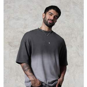 T-shirt délavé effet soleil dégradé personnalisé de haute qualité 2026, 100 % coton, coupe ample à épaules tombantes pour homme - Product Image 1