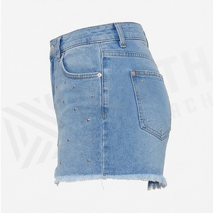 Shorts en jean pour femme, ourlet brut, strass, décontracté, respirant, streetwear, tenue d'été, couleur personnalisable, vêtement tendance de qualité supérieure - Product Image 3