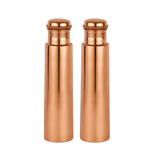 Bouteille en cuivre au design attrayant, très vendue, bouteille en cuivre multifonctionnelle, entièrement finie, bouteilles d'eau martelées à la main - Product Image 1