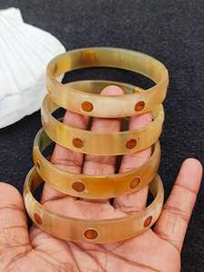 Bracelets en corne de buffle naturelle polie, écologiques, avec incrustation de résine ambrée, faits à la main, ensemble de bracelets en corne. - Product Image 2