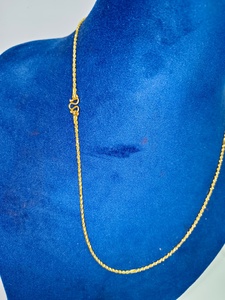 Élégante Chaîne torsadée en or massif 22 carats avec accents en forme de barillet, Collier en or jaune véritable certifié BIS, Bijou - Product Image 3