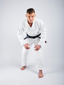 Uniforme de Jiu Jitsu Blanco de Primera Calidad, Duradero y Cómodo, con Parches Elegantes para Entrenamiento de Artes Marciales - Product Image 2