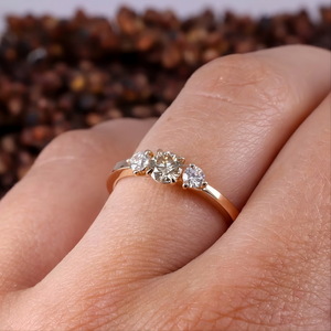 Anillo de Compromiso de Oro de 10K/14K/18K para Mujer con Certificado IGI, Zirconia CVD VVS DEF, Todas las Formas de Corte, Personalizado para Bodas y Fiestas - Product Image 1