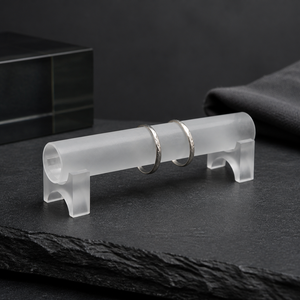 Organizador de Anillos Moderno de Acrílico Transparente Personalizable, Elegante Exhibidor de Joyería con Estantes de Plástico Fáciles de Usar - Product Image 3