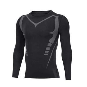 Service professionnel garantissant la conformité aux normes de ce rashguard pour homme à sublimation, séchage rapide, manches longues, en tissu polyester/nylon, pour la vente en gros. - Product Image 2