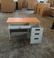 Table d'ordinateur en acier à vente chaude Table en métal au design moderne pour bureau à domicile avec armoires à tiroirs
