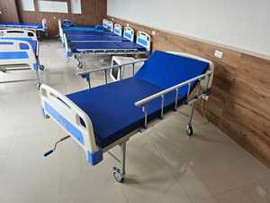 Hospital Semi Fowler <b>Bed</b> Manual Adjustable Backrest Medical Patient <b>Bed</b> with side railing <b>and</b> castors for hospital <b>and</b> clinics - Product Image 6