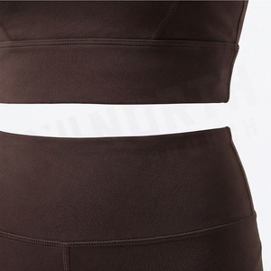 Conjunto de yoga sin costuras para mujer, sujetador deportivo tipo racerback y leggings de cintura alta de longitud completa - Product Image 5