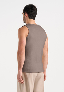 เสื้อกล้ามคอกลมผ้าถักลายริบสำหรับผู้ชาย สีพื้น สวมใส่สบาย สีเทา - Product Image 3