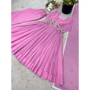 ชุดเสื้อผ้าปาร์ตี้สีชมพูของผู้หญิงจาก NSR มีเสื้อพลาสโซและ dupatta แบบปักลายไซส์ M - Product Image 5