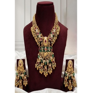 Ensemble collier et boucles d'oreilles en moissanite plaqué or de qualité supérieure Radiant Premium Heritage Rajwadhi pour collection de mariage - Product Image 2