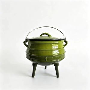 Casserole en fonte émaillée verte avec couvercle, design rond, poignée en acier inoxydable durable, lavage à la main uniquement - Product Image 1