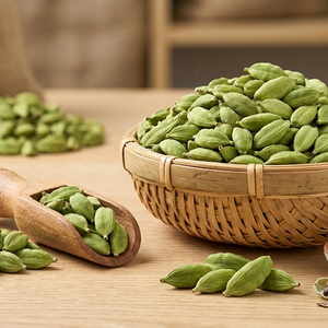 Cardamomo Verde Entero 100% Orgánico en Cápsulas de 7mm/8mm - Alto Aroma, Grado Alimenticio Natural para Exportación - Product Image 3