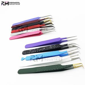 Pinzas y Peine Aplicadores de Precisión de Acero Inoxidable Dorado y Negro de 10MM para Extensiones de Pestañas, Personalizables y Coloridos - Product Image 3