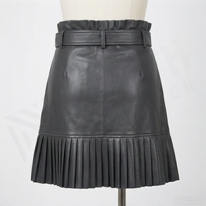Mini-jupe plissée taille haute en similicuir pour femme, coupe trapèze unie avec ceinture - Product Image 2