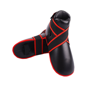 Chaussures d'entraînement de haute qualité pour le karaté en salle, légères, personnalisables, en PU, confortables pour les arts martiaux - Product Image 1