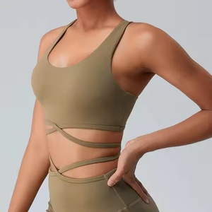 เสื้อชั้นในกีฬาสำหรับผู้หญิงไซส์ใหญ่ พิมพ์โลโก้ได้ตามต้องการ ระบายอากาศได้ดี แห้งเร็ว ทรง Racerback ยืดหยุ่นสูง สีพื้น สำหรับโยคะ - Product Image 3