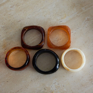 Pulseras de Resina Marrón al por Mayor, Joyería de Acrílico Grueso para Mujer, MOQ Bajo - Product Image 5