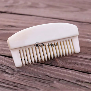 Peigne à cheveux artisanal Tradebyd en os, démêloir de luxe fait main, accessoire de beauté pour soins capillaires professionnels - Product Image 4