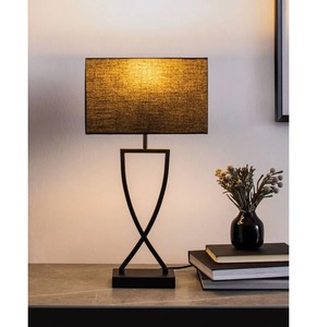 Lampe de table géométrique moderne en fer KS International avec abat-jour en tissu beige et structure en métal noir pour salon et chambre à coucher - Product Image 5