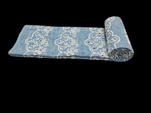 Tela de Algodón Azul Claro Premium Directo de Fábrica con Bordado Schiffli Blanco - Diseño de Borde Floral Festoneado para Verano - Product Image 2