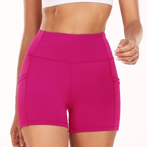 Shorts décontractés pour femmes, couleur noire unie, taille à cordon de serrage, tricot en coton et élasthanne, respirant, poches, coupe régulière - Product Image 4