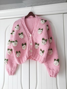 Mùa Đông Retro Tùy Chỉnh Dày Màu Hồng Tăng Phụ Nữ Quà Tặng Hoa Ngắn Dệt Dệt Kim <span class=keywords><strong>Handmade</strong></span> Crochet Phụ Nữ Cardigan Áo Len - Product Image 6