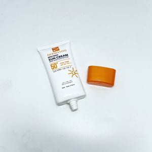 Tube en plastique PE ovale plat de 30 ml et 50 ml pour crème solaire et produits de soin de la peau, bouchon à vis brillant orange avec inserts - Product Image 4