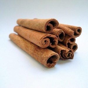 Precio de Fábrica, Canela en Barra de Cáscara de Cassia Cruda de Primera Calidad, Especias Naturales Secas y Aromáticas, Suministro a Granel - Product Image 1