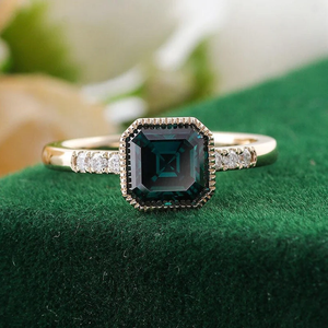 Anillo de Compromiso con Diamante Corte Esmeralda Geométrico, Chapado en Oro de 14K, Estilo Vintage para Mujer, Engaste de Puntas - Product Image 3