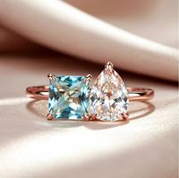 Toi et Moi Bague de Fiançailles de Luxe en Argent Sterling Plaqué Or 18 carats avec Moissanite Taille Poire, Sertissage Géométrique à Griffes, Certifiée pour Mariage