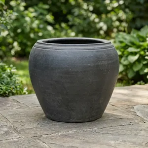 Pot en argile noire rustique, poterie en terre cuite, récipient décoratif fait main pour la décoration de la maison, du salon, de la cuisine, style farmhouse bohème - Product Image 3