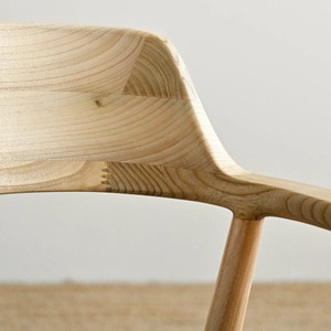 Silla de Comedor Moderna con Brazos, Estructura de Madera de Teca Sólida y Tapicería de Cuero PU Impermeable para Uso en Interiores/Exteriores en Apartamentos - Product Image 5