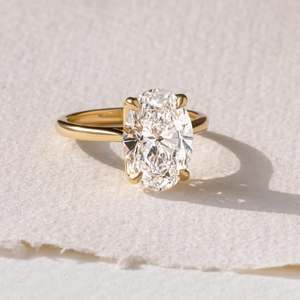 Anillo de Compromiso y Boda de Diamante Ovalado Cultivado en Laboratorio de Platino 950 de Lujo de Alta Gama, Diseño Botánico Solitario, Fabricante - Product Image 2
